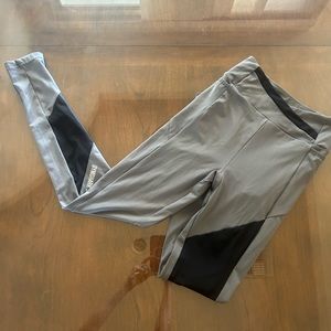 Gym shark leggings Small